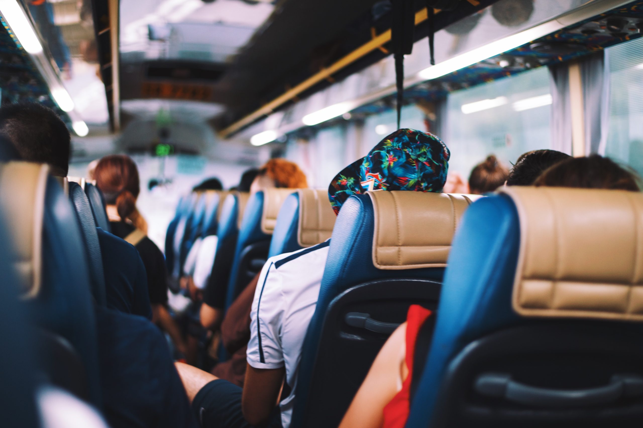 Fahrgastrechte bei Verspätungen im Rahmen von Fernbusreisen mit FlixBus, Postbus & Co